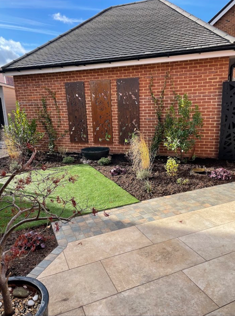 lawns & artificial grass Guildford — project 15